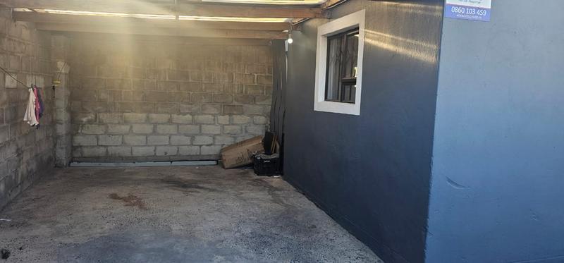 2 Bedroom Property for Sale in Delft Western Cape